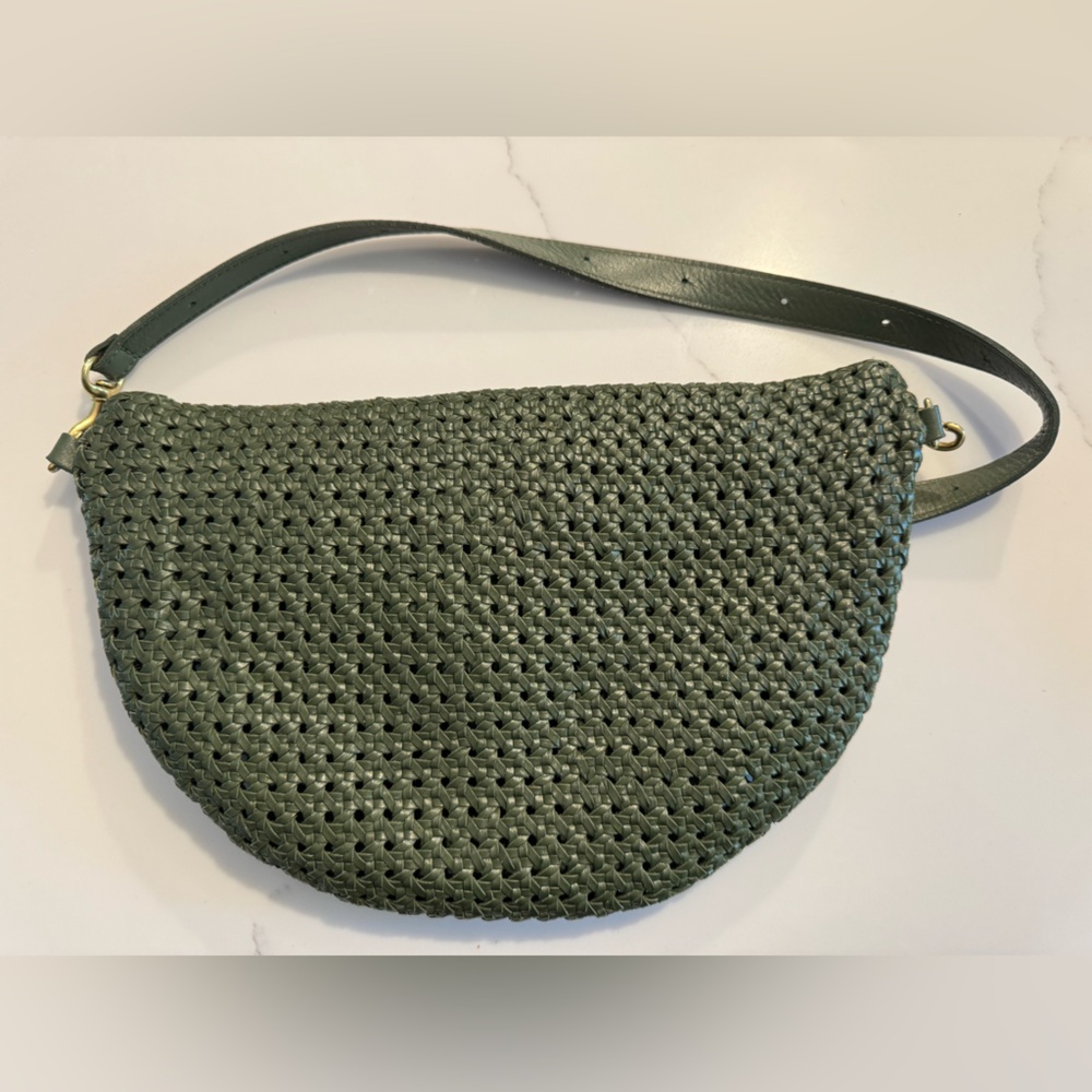 Clare V Grande Fanny - Army Rattan - Picture 4 of 10